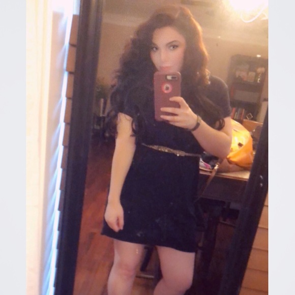 Meet your Posher, Karla - Picture 2 of 10